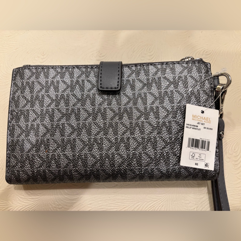 Michael Kors Jet Set Travel Double Zip Wristlet - Silver